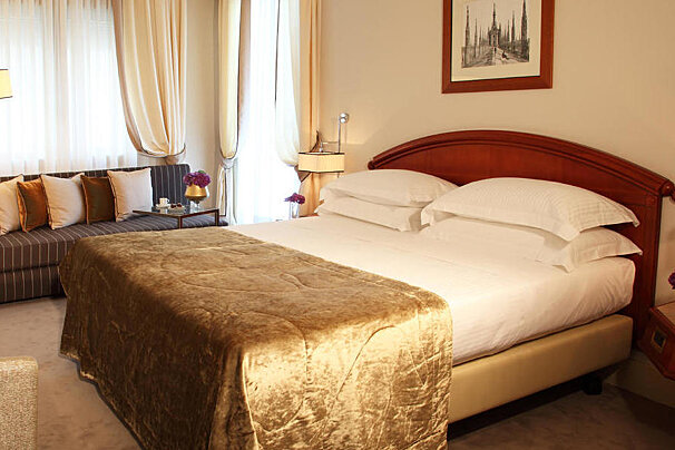 Starhotels Rosa Grand Hotel, Milan - Centre double bedroom