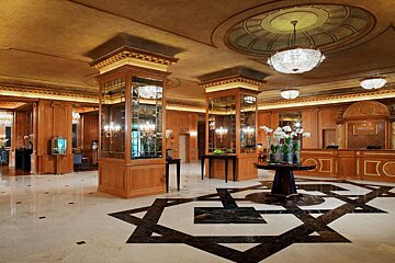 Westin Palace Hotel, Milan lobby