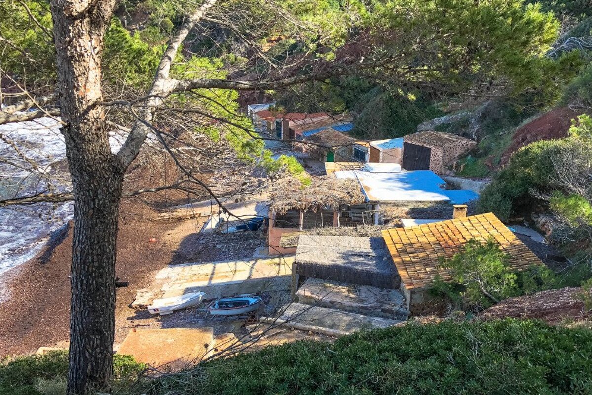 A wintery coastal hike on the Cami de Sa Volta des General