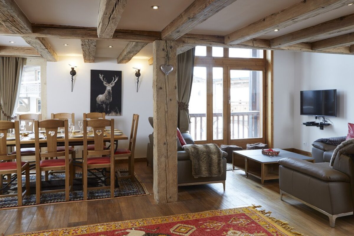 Diamants 201 Apartment, Val d'Isere - Centre dining room 