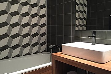 Farenheit 7 Hotel, Val Thorens bathroom