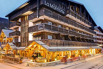 La Piste Noire Restaurant, Les Gets (Village Resort) exterior