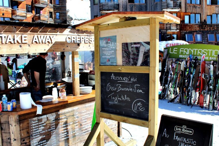 Le Fantastic Bar, Avoriaz exterior