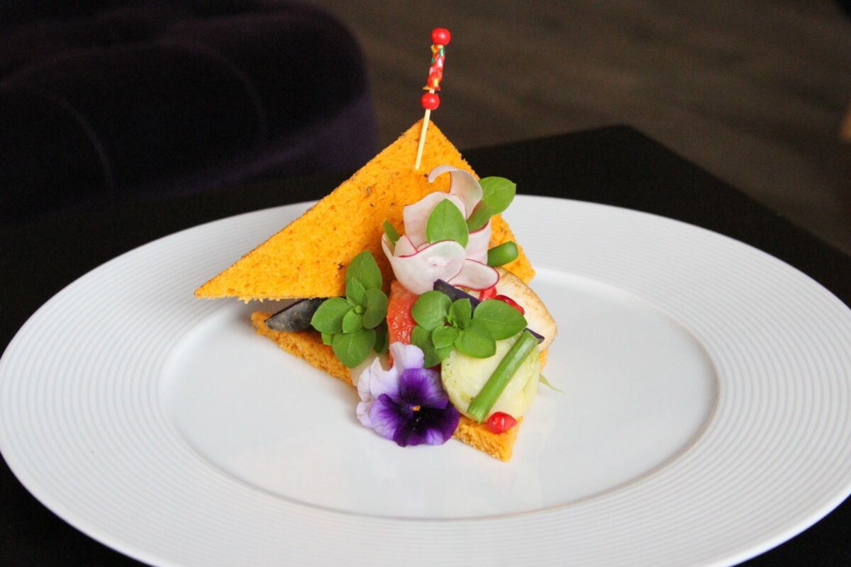 Les Jardins des Frenes Restaurant, Avignon style of cuisine
