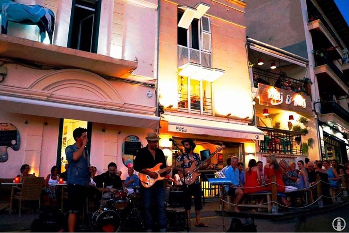 Mitj & Mitj Bar, Port d'Andratx