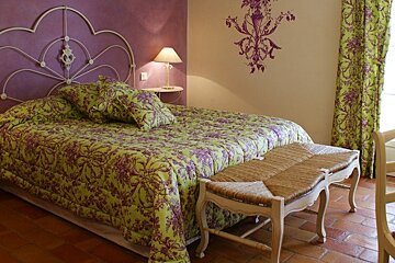 Moulin de Villefranche double bedroom