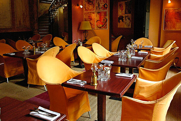 Numero 75 Restaurant, Avignon interior
