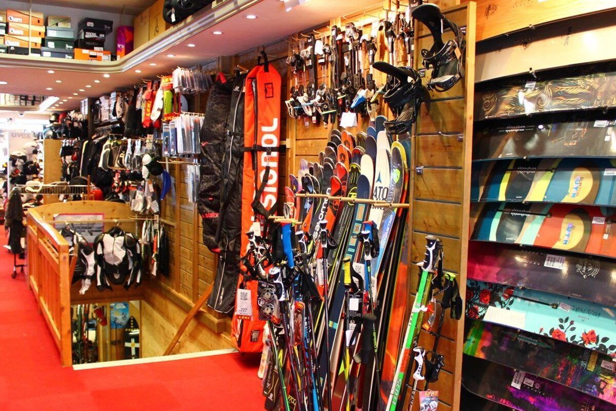 Zenith - Ski Hire, Val Thorens shop interior