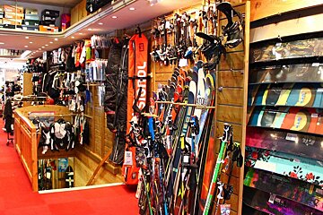 Zenith - Ski Hire, Val Thorens shop interior