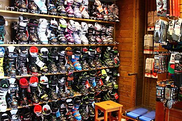 Zenith - Ski Hire, Val Thorens shop interior