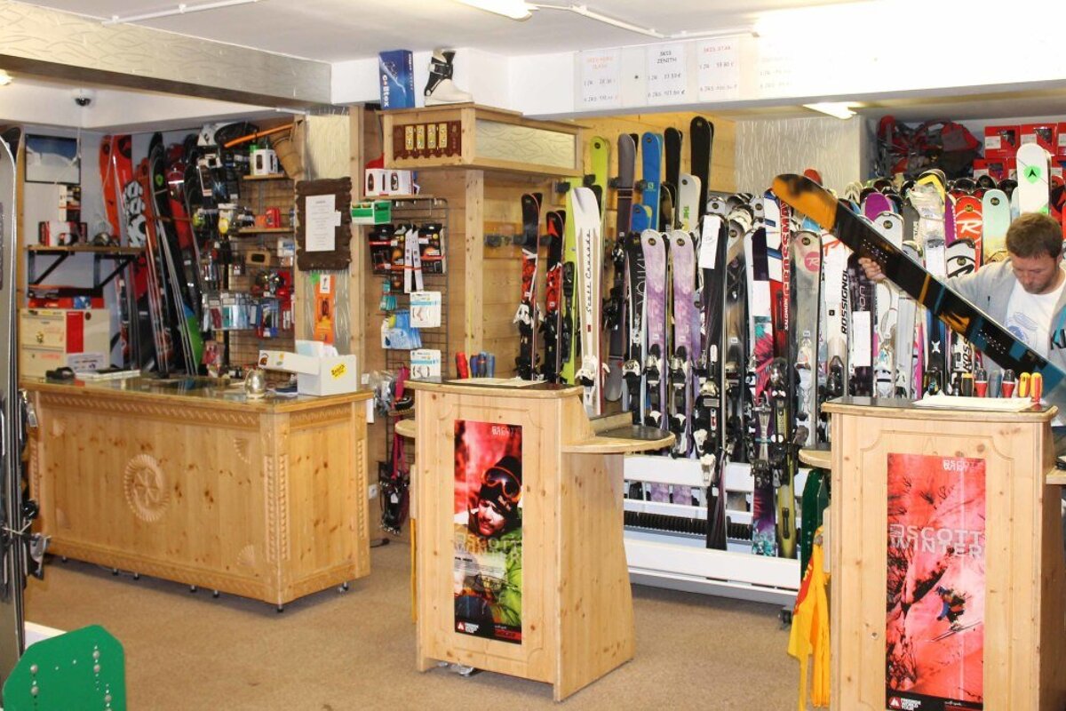 Zenith - Ski Hire, Val Thorens shop interior