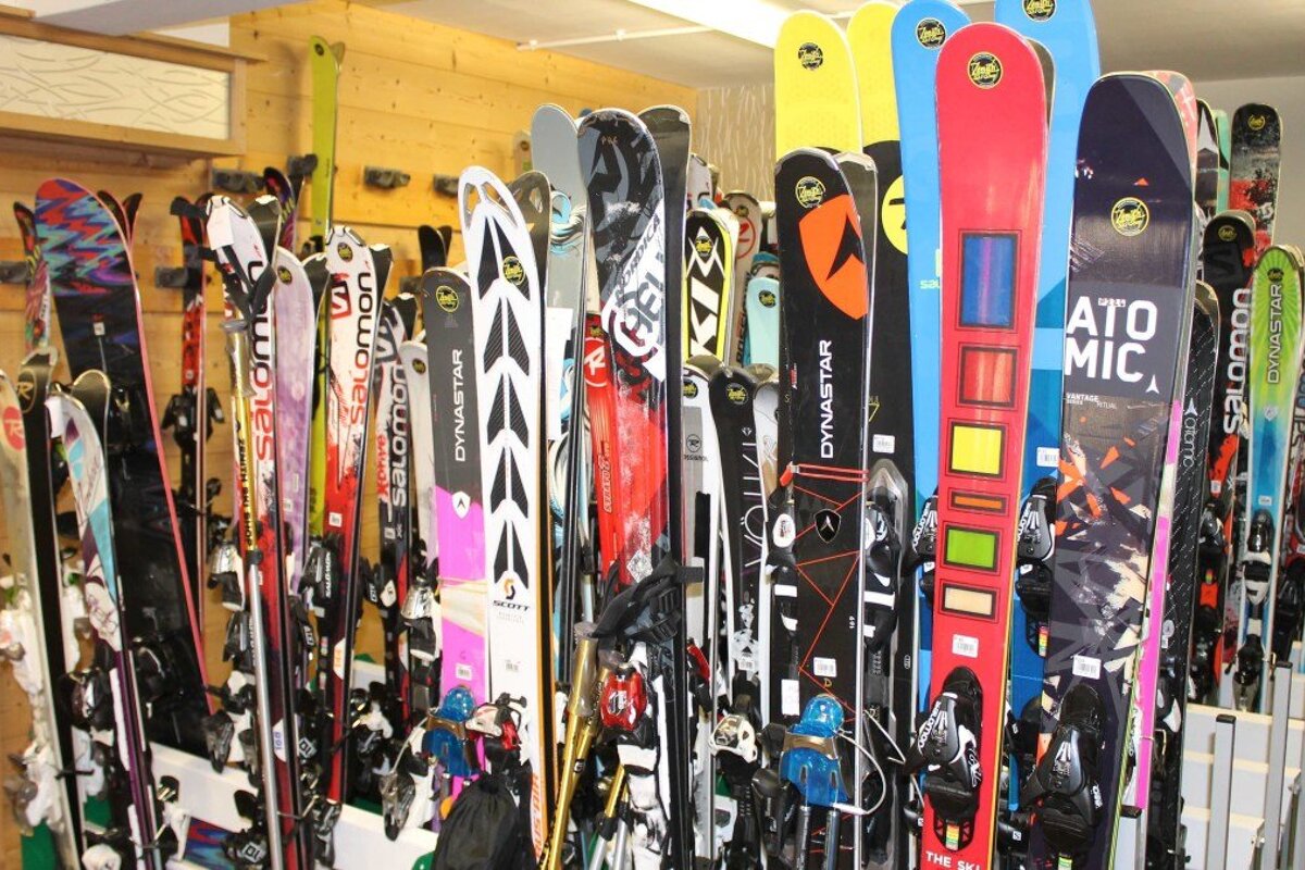 Zenith - Ski Hire, Val Thorens shop interior