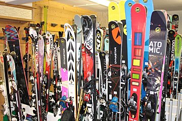 Zenith - Ski Hire, Val Thorens shop interior