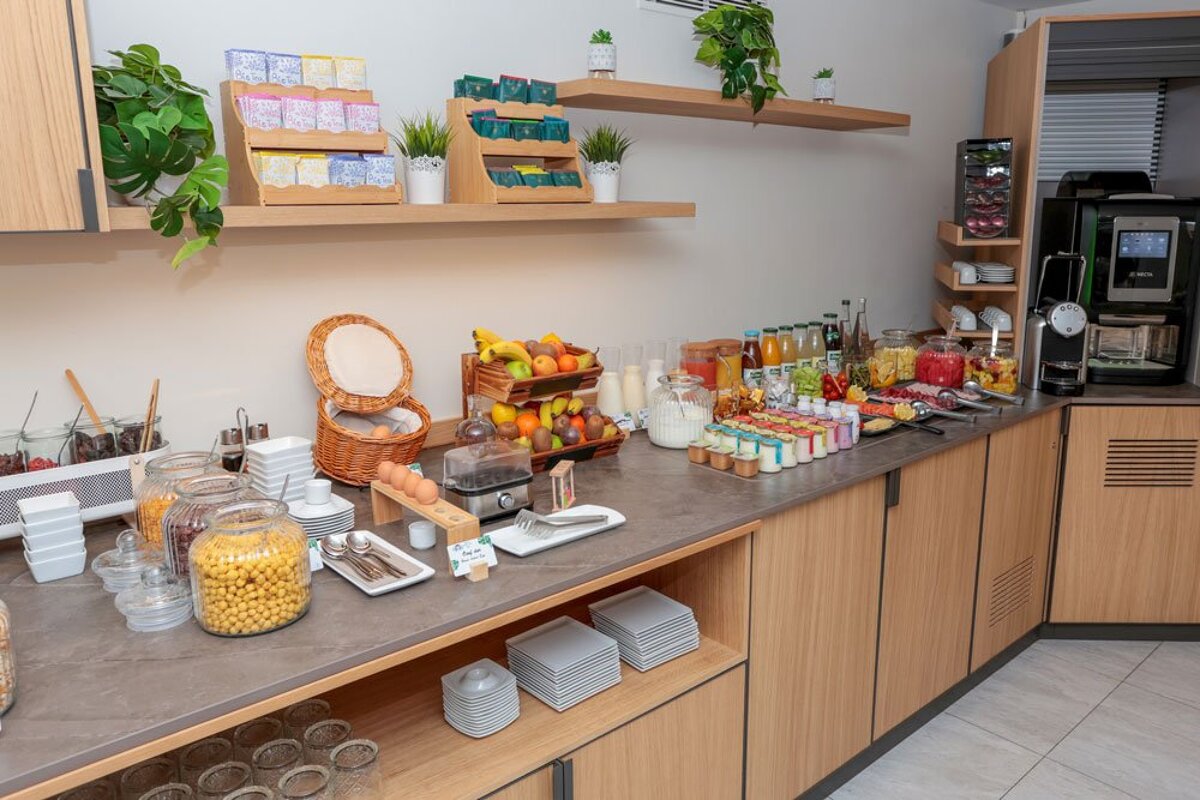 A buffet with a sign that says ' eggs ' on it