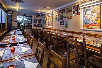 John's American Restaurant, Val Thorens interior