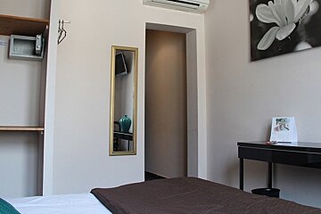 Le Belvedere Hotel, Arles double bedroom