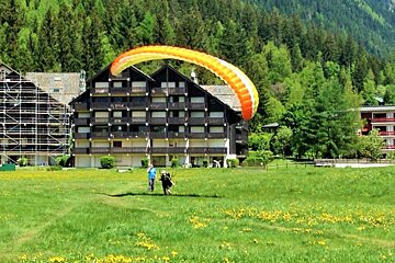 practising with the wing chamonix