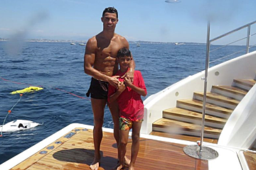 Ronaldo sails the Saint-Tropez waters