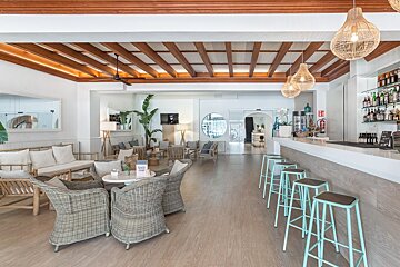 The FERGUS Style Soller Beach Hotel Bar