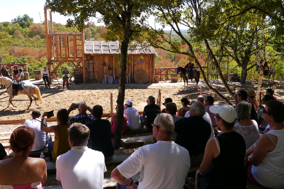 horse show in an outdoor theatre venue rocamadour