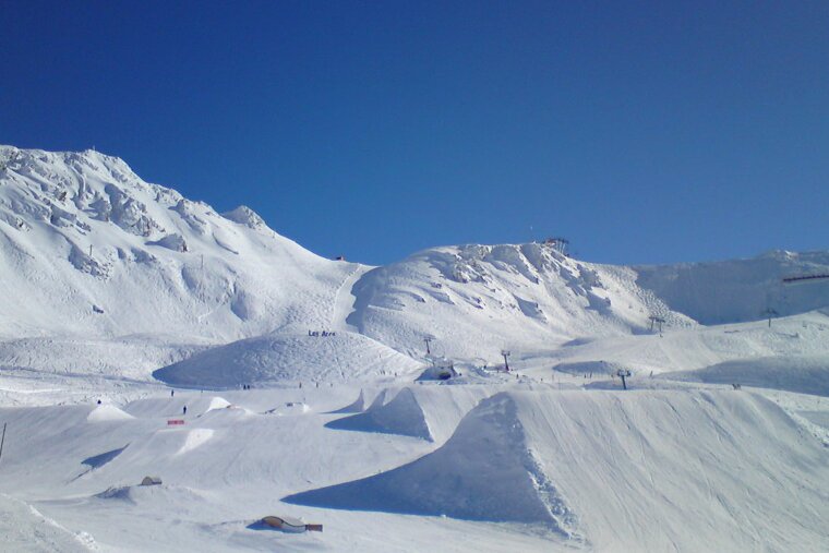 Hitting the Red and Black Runs in Les Arcs