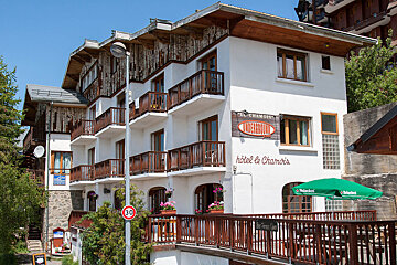 Le Chamois Hotel, Alpe d'Huez exterior