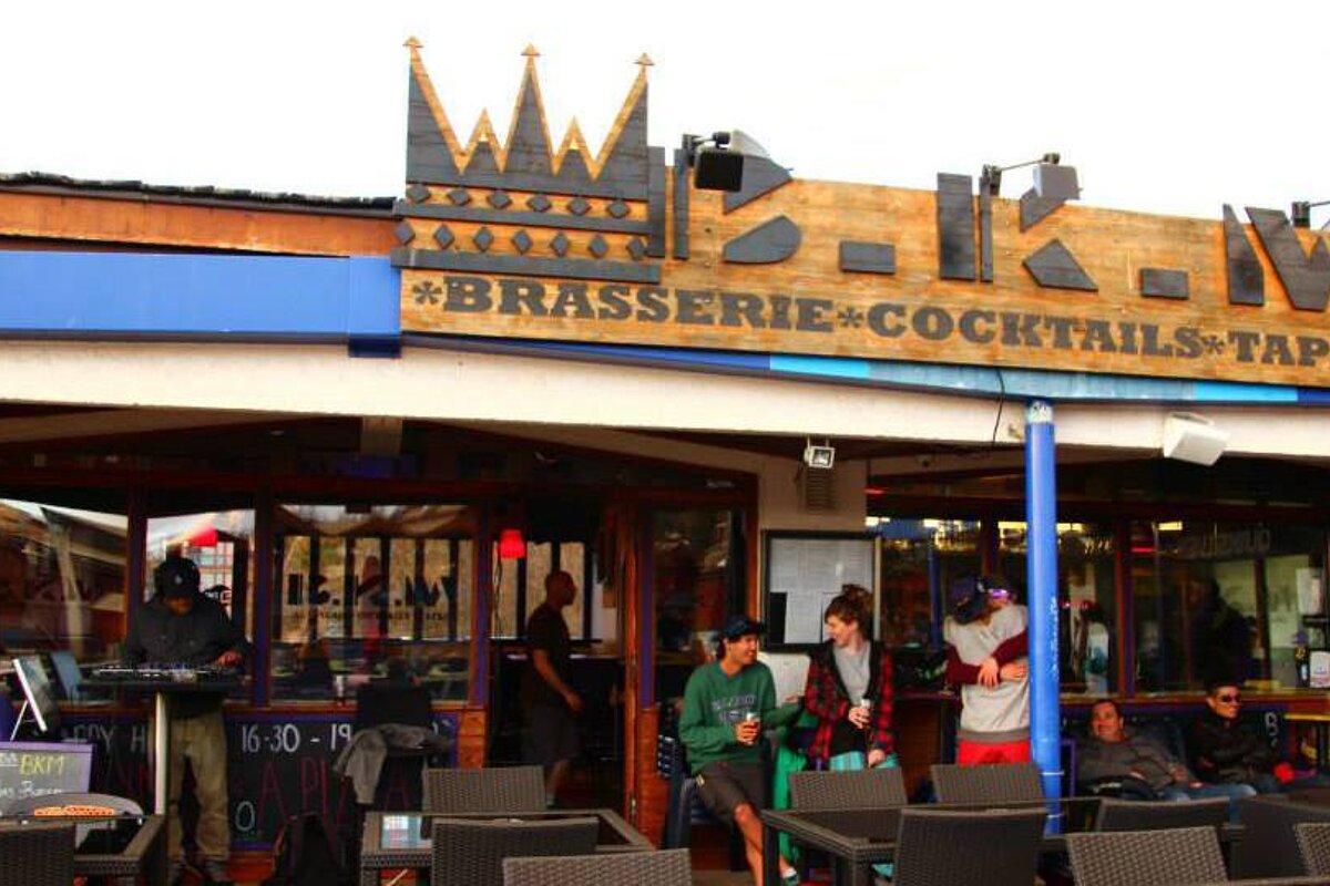 Les Arcs Apres Ski Review: 15th December 2014 exterior
