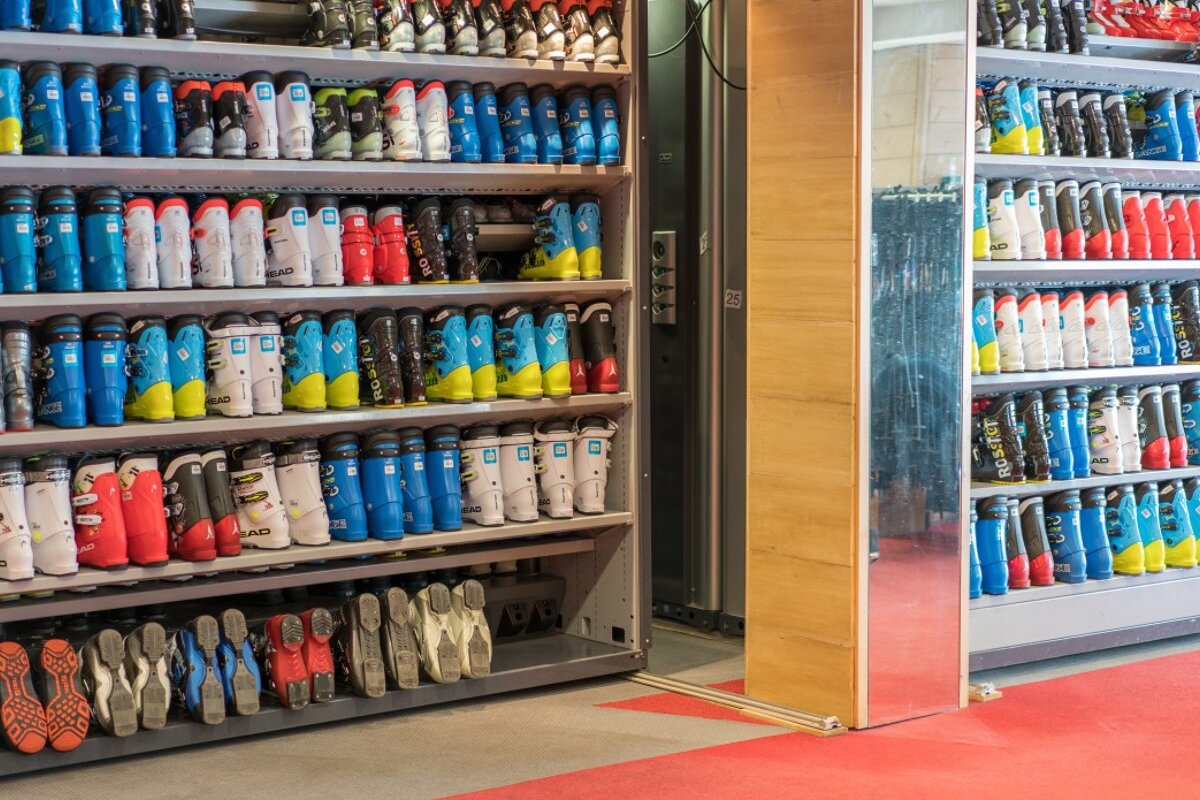 Skimium - Val Ski Shop, Val d'Isere - La Daille shop interior