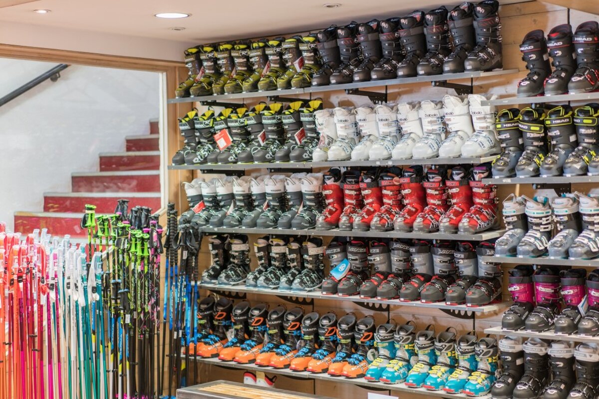 Skimium - Val Ski Shop, Val d'Isere - La Daille shop interior