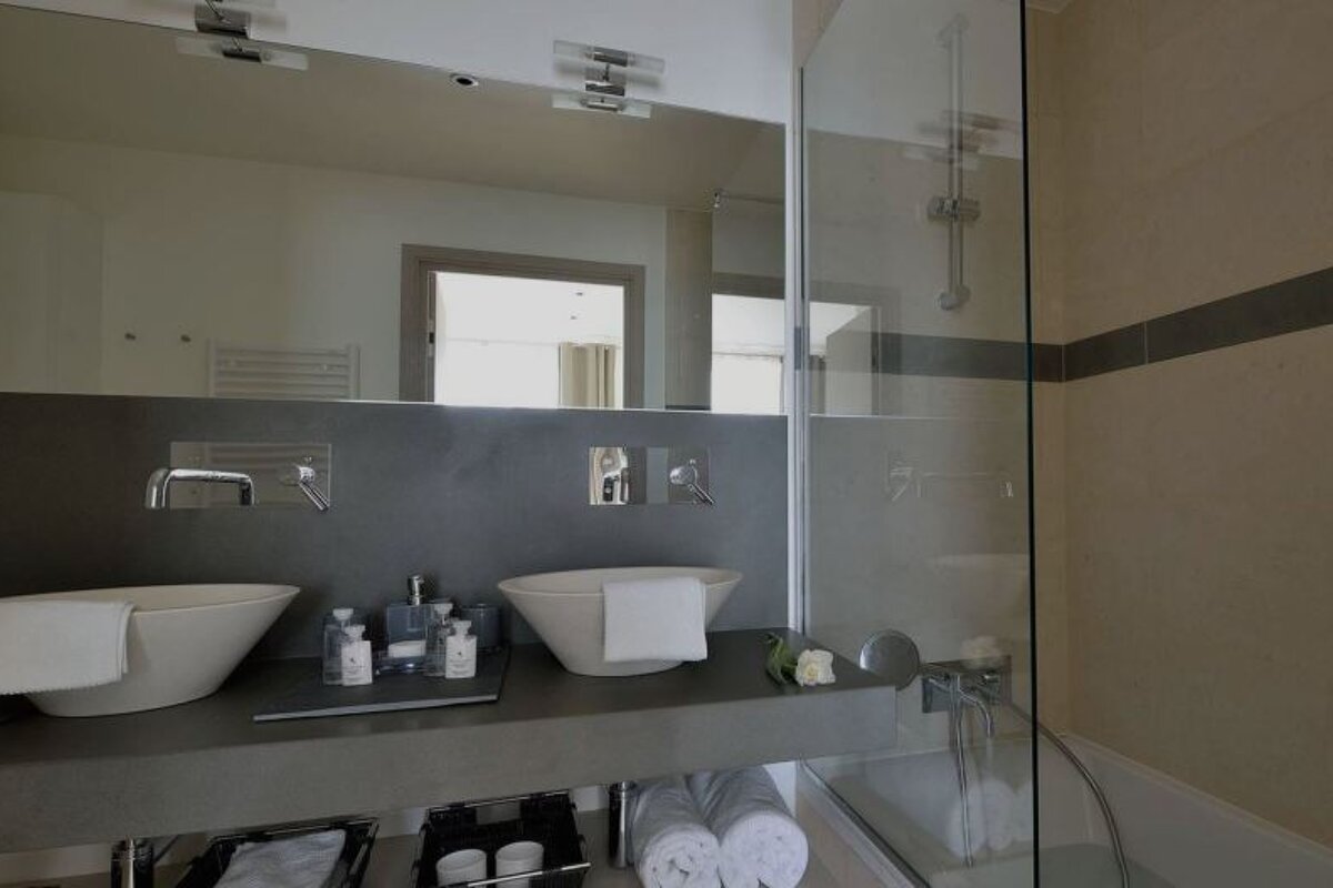 5 Bed Villa, Le Collectionist, Saint Tropez bathroom