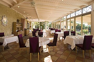 Chateau de Sanse Restaurant, Sainte-Radegonde interior