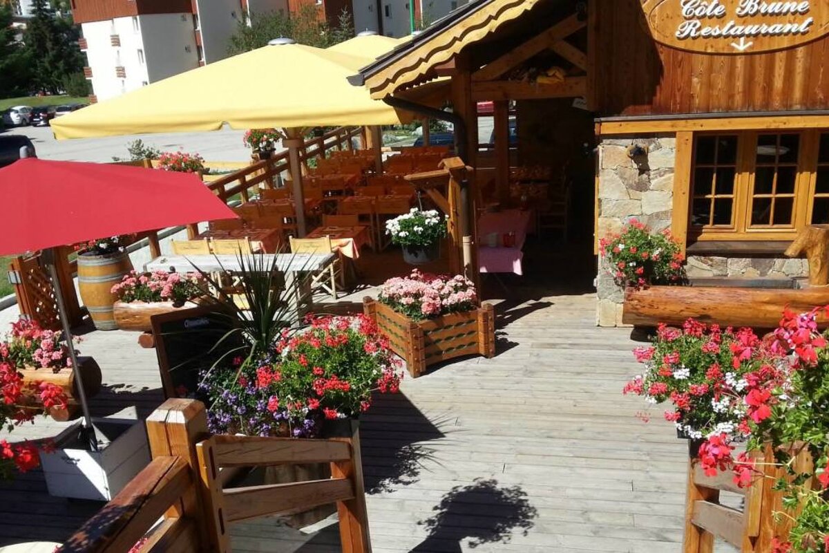 Cote Brune Hotel, Les Deux Alpes terrace