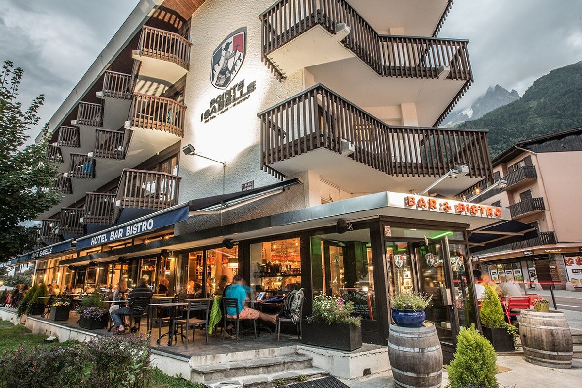 A hotel with a sign that says bar & bistro