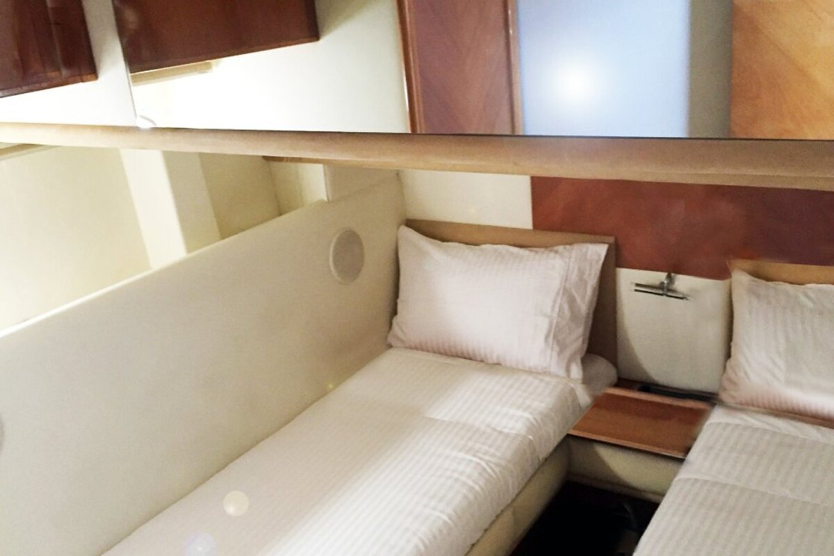 Astondoa 43' Fly 13.7m Motor Yacht, Mallorca Island cabin