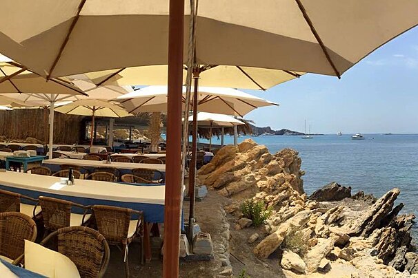 Es Xarcu Restaurant, Cala Jondal restaurant terrasse