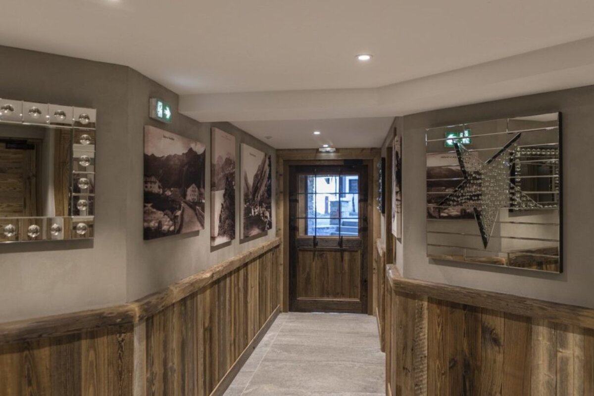 La Canadienne 40 Apartment, Val d'Isere - Centre hallway