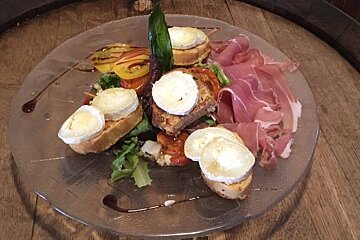 Le Tavaillon Bar, Avoriaz food