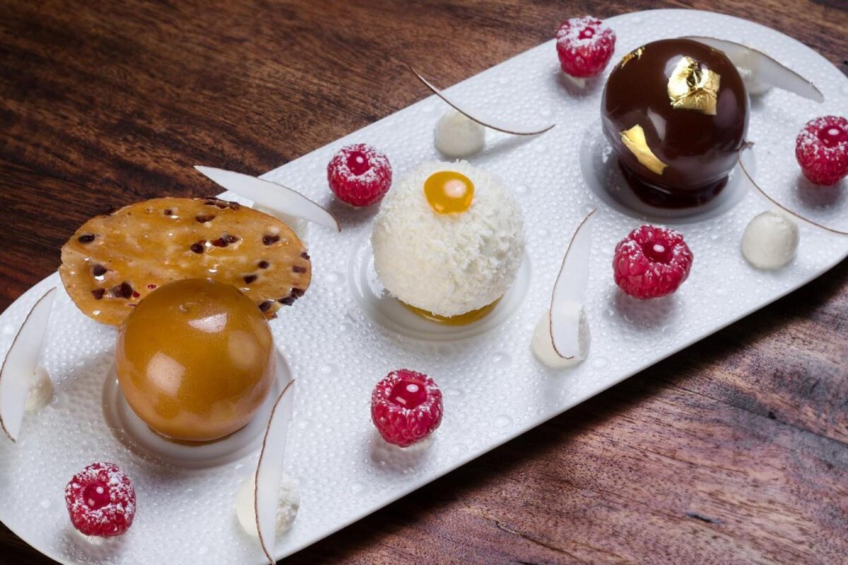 Auberge de la Reine Jeanne Restaurant, Saint Remy de Provence style of cuisine