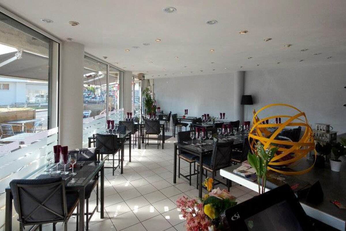 Bistrot de France Restaurant, Bordeaux Area interior