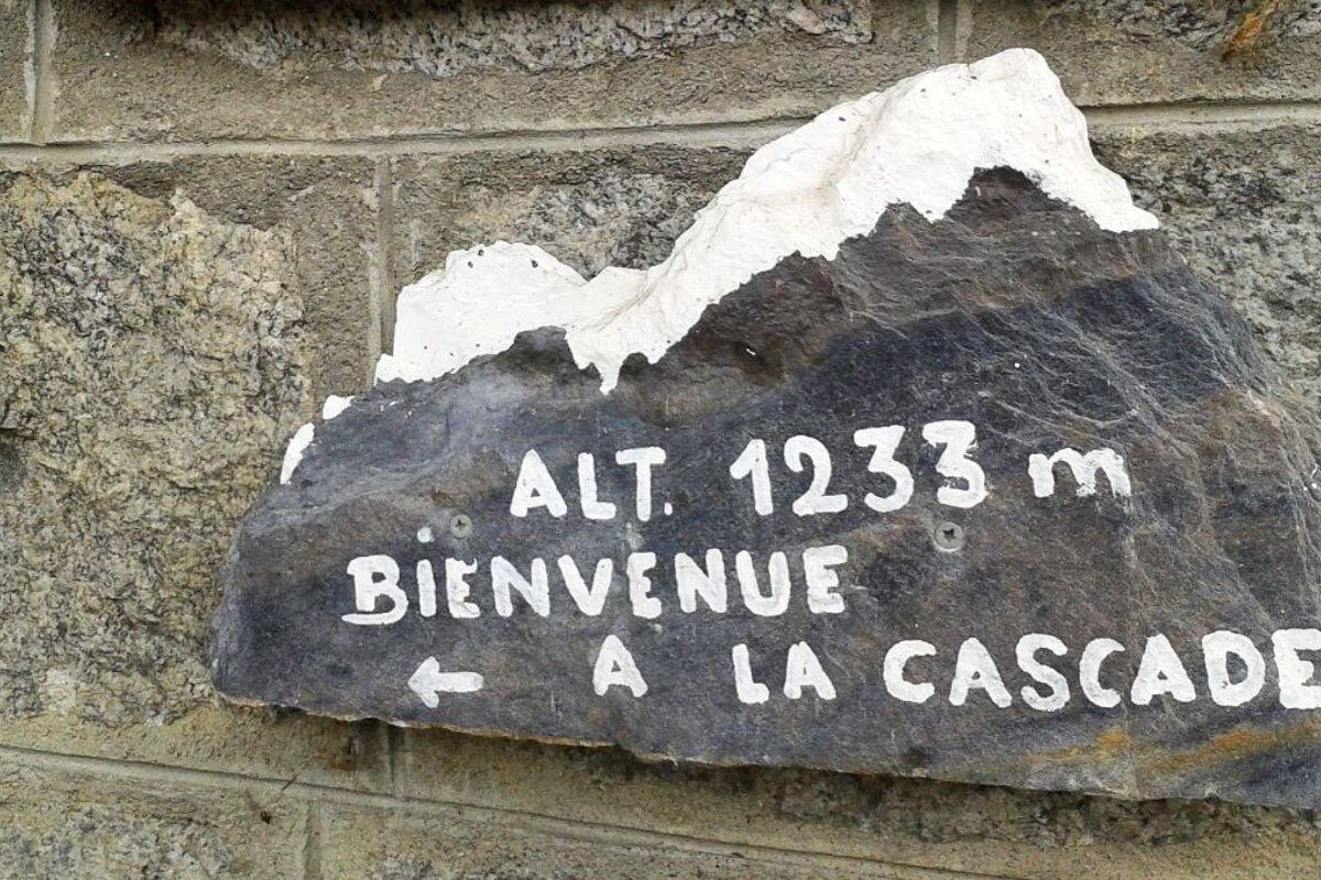 Cascade du Dard from Chamonix