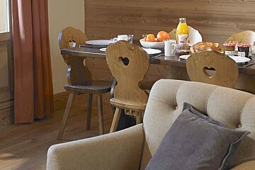 Aquila 203 Apartment, Val d'Isere - Centre dining room
