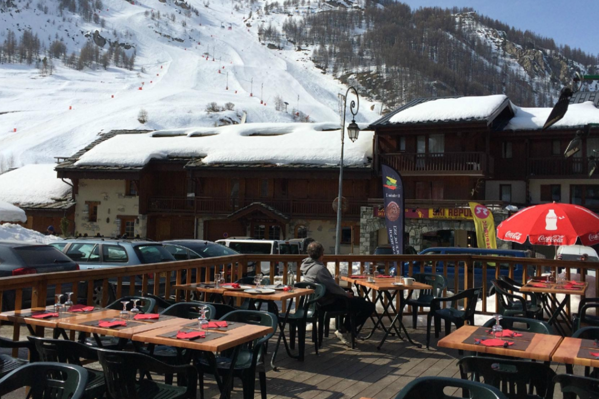 Chez Paolo Restaurant, Val d'Isere restaurant terrasse