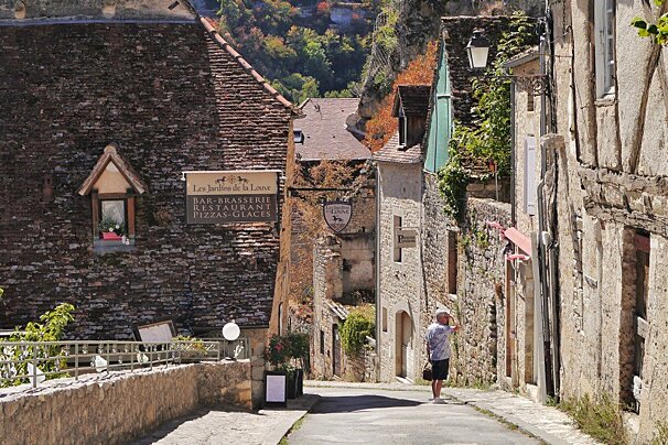 the road that leads out of rocamadour