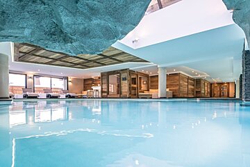 Le Kaila Hotel, Meribel indoor swimming pool
