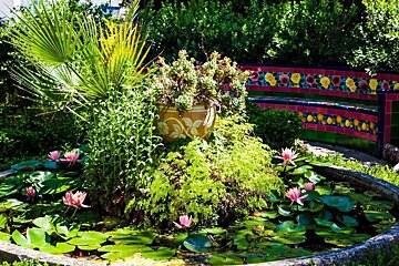 Versailles Hotel, Villefranche-sur-Mer garden