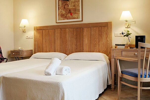 Voramar Hotel, Formentera twin bedroom