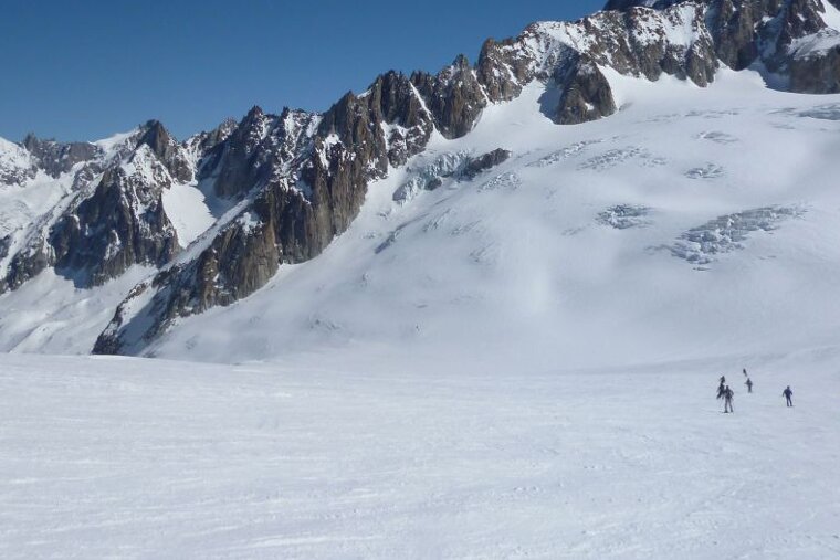 Off-piste skiers in Chamonix