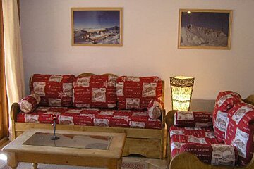 Fermes de Meribel 13 Apartment, Meribel Village living-room