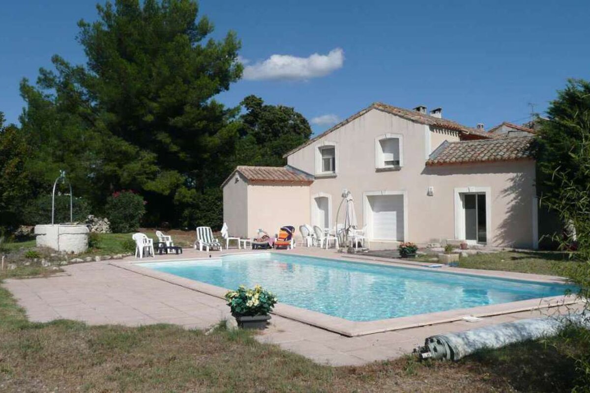 Mas Villa, Arles exterior