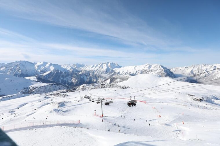 Alpe d'Huez in February 2020 - What weather to expect & what to do